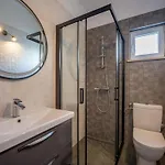 Georgine By Interhome Vakantiehuis Pula