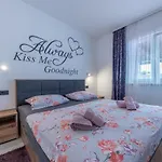 Georgine By Interhome Tatil Evi