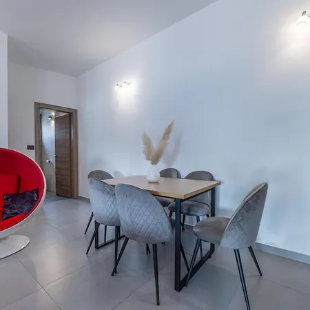 Georgine By Interhome Будинок відпочинку Пула