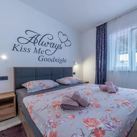 Georgine By Interhome Будинок відпочинку