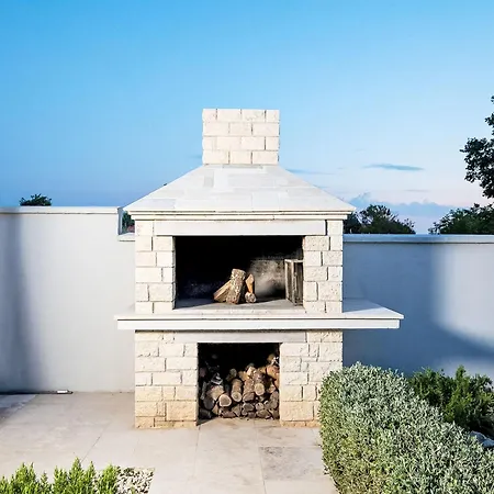 Georgine By Interhome *