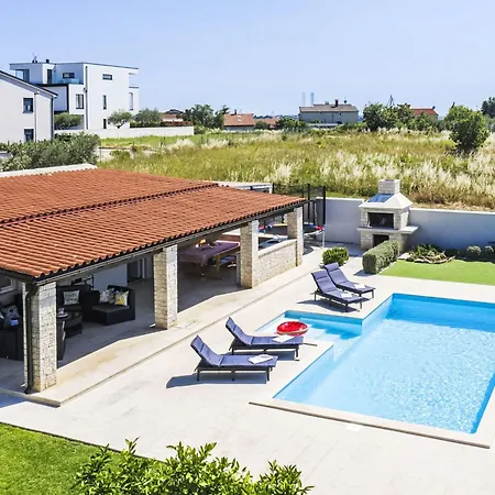 Holiday home Georgine By Interhome Pula