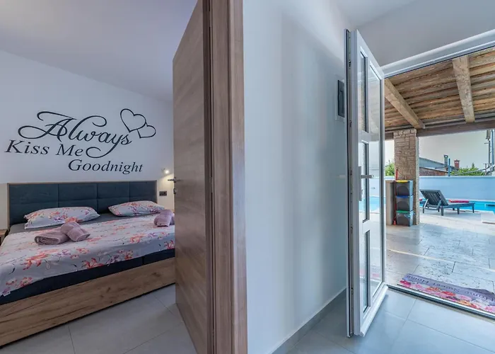 Georgine By Interhome